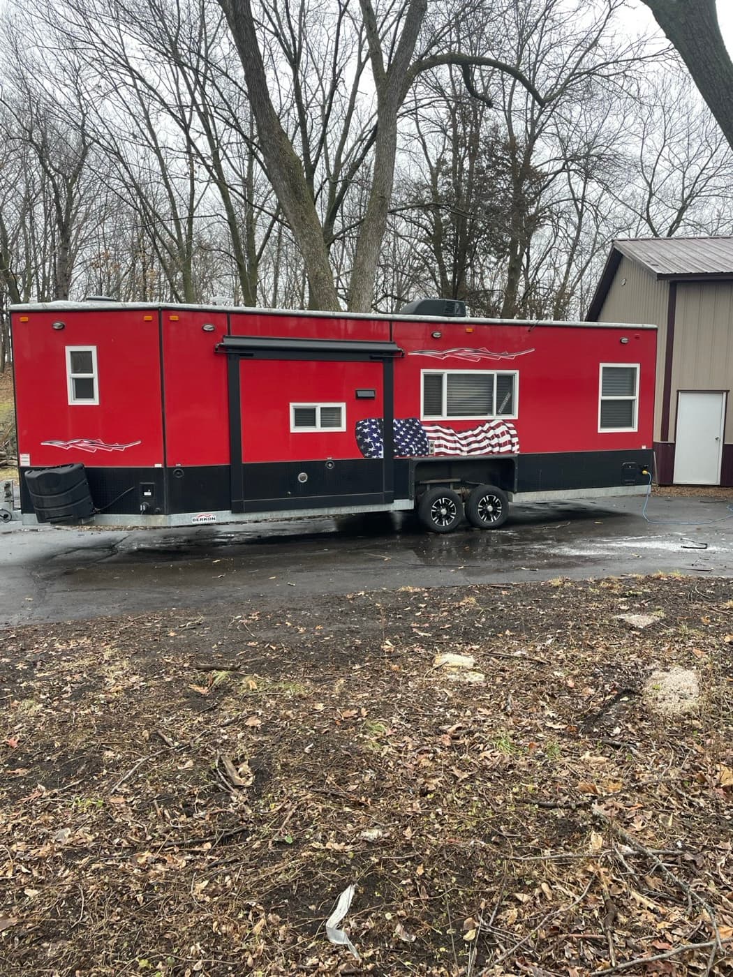 Mega Red 8x30